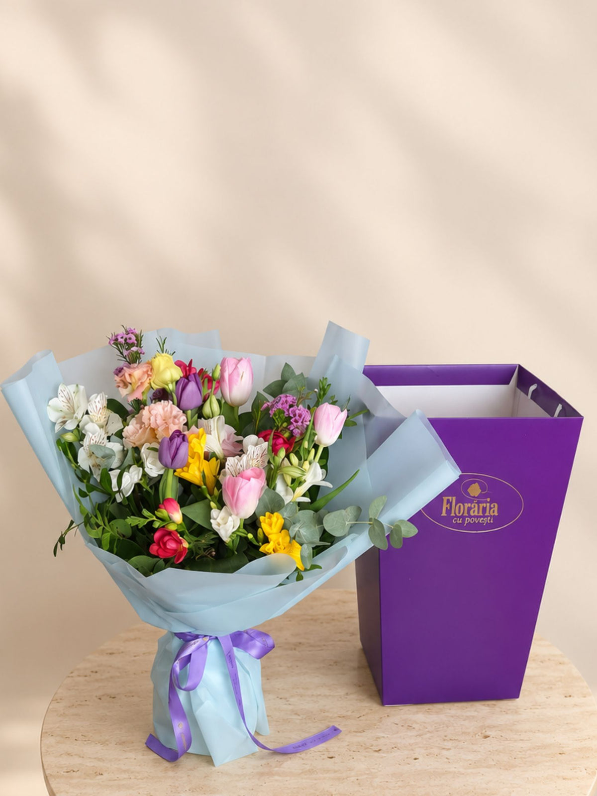 Buchet mix cu flori de primavara