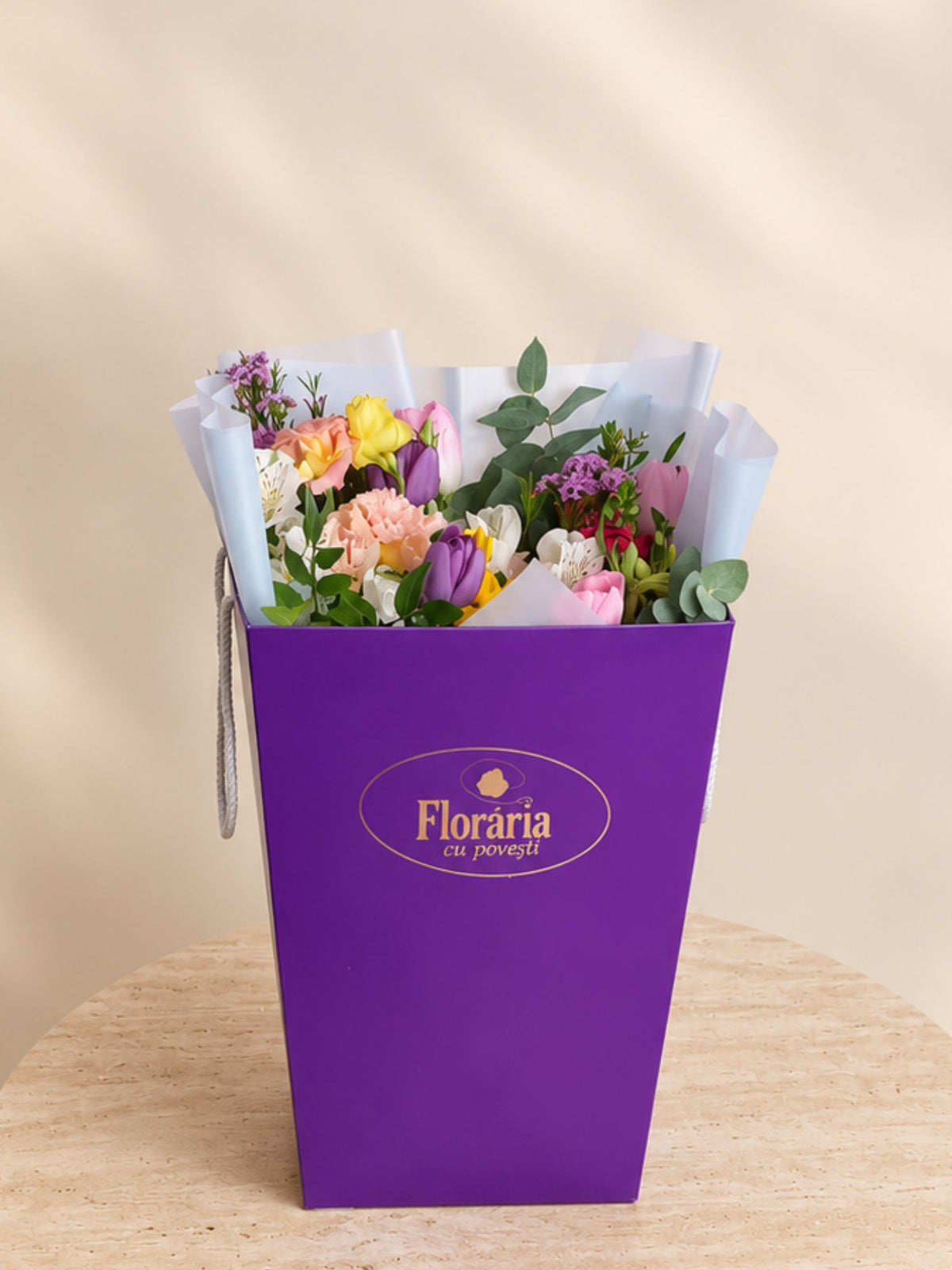 Buchet mix cu flori de primavara