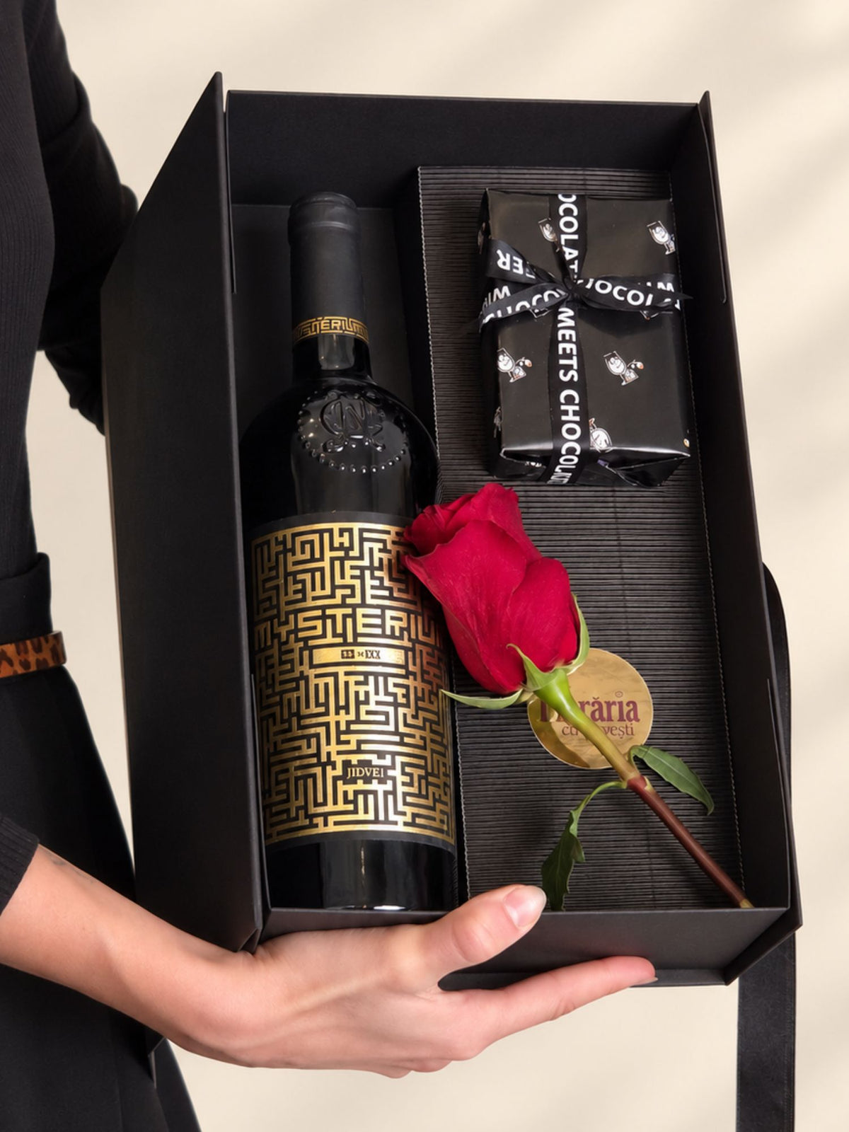 Cadou vin Mysterium si praline