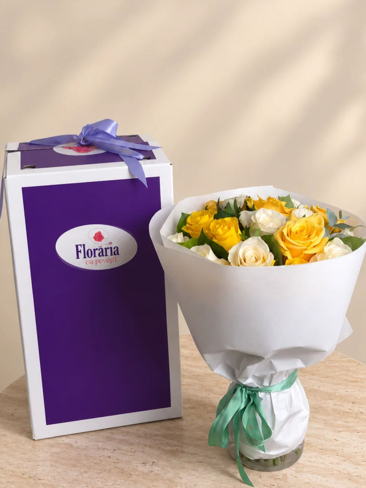 Buchet 19 trandafiri albi si galbeni