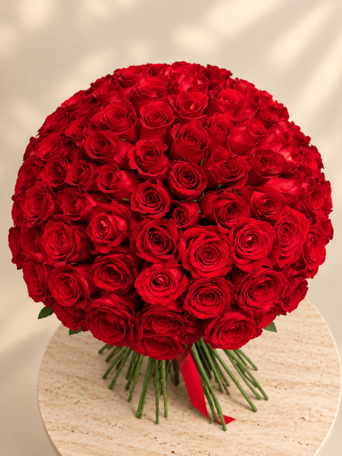 Buchet cu 101 trandafiri rosii premium