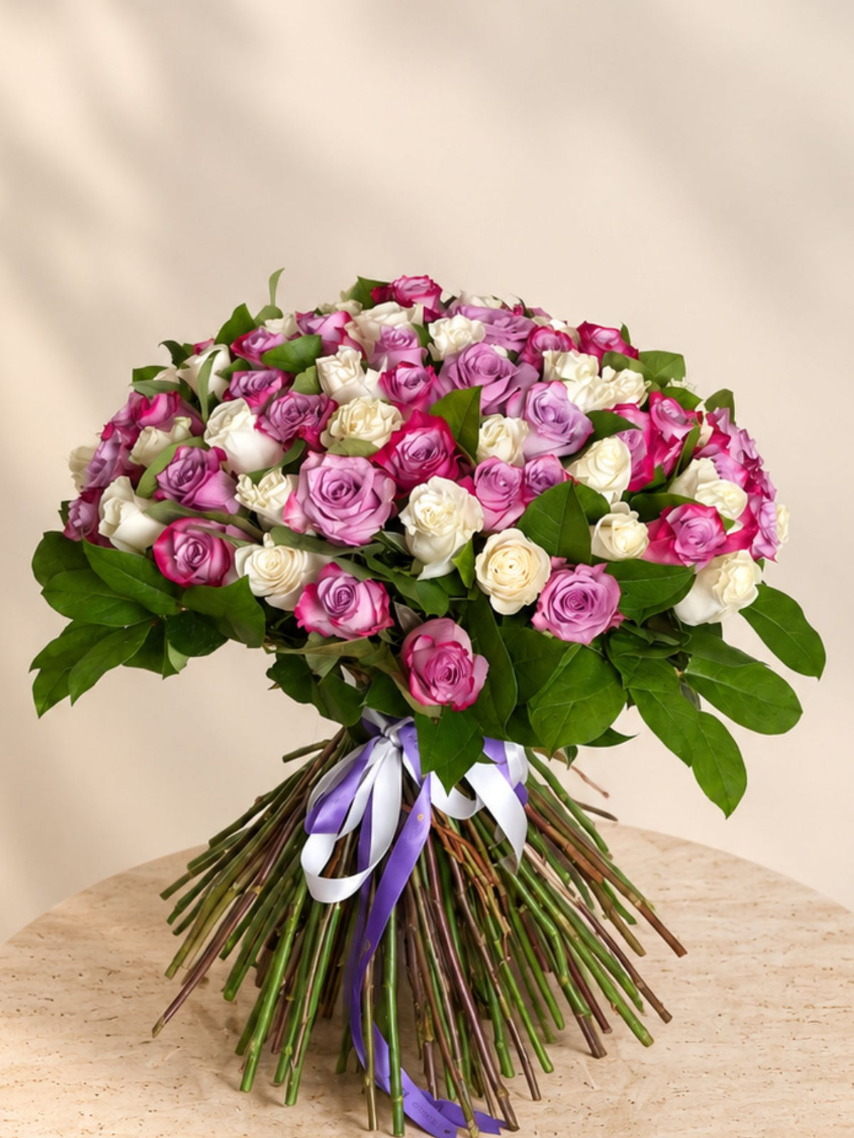 SPECIALS - Buchet 101 trandafiri albi si mov