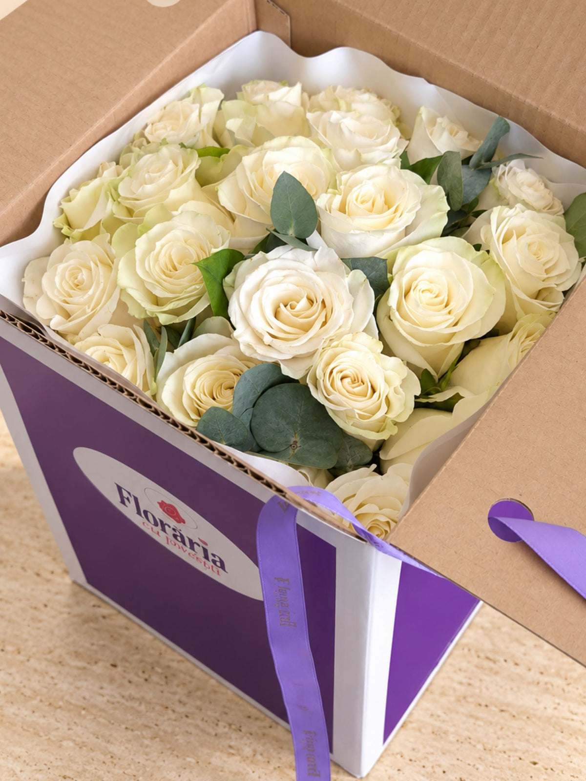 Buchet 25 trandafiri albi