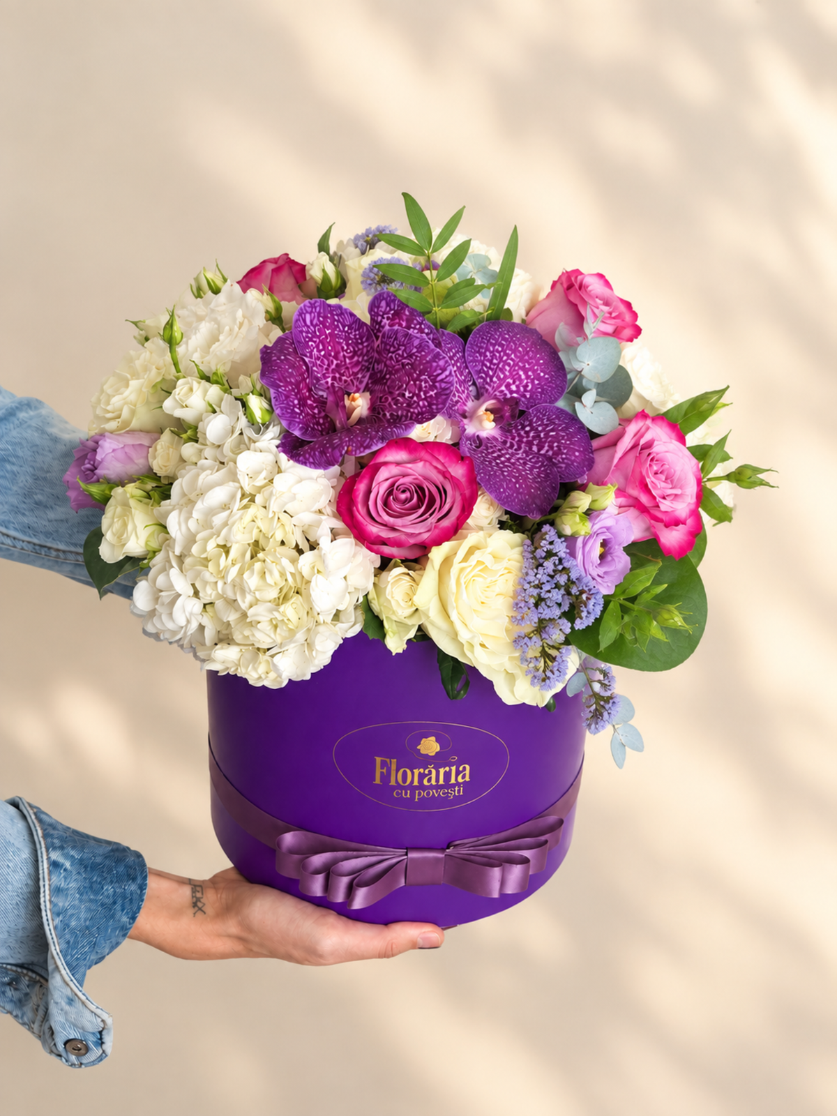 Colecția en Vogue - Cutie cu Trandafiri, Hortensie și Orhidee Vanda