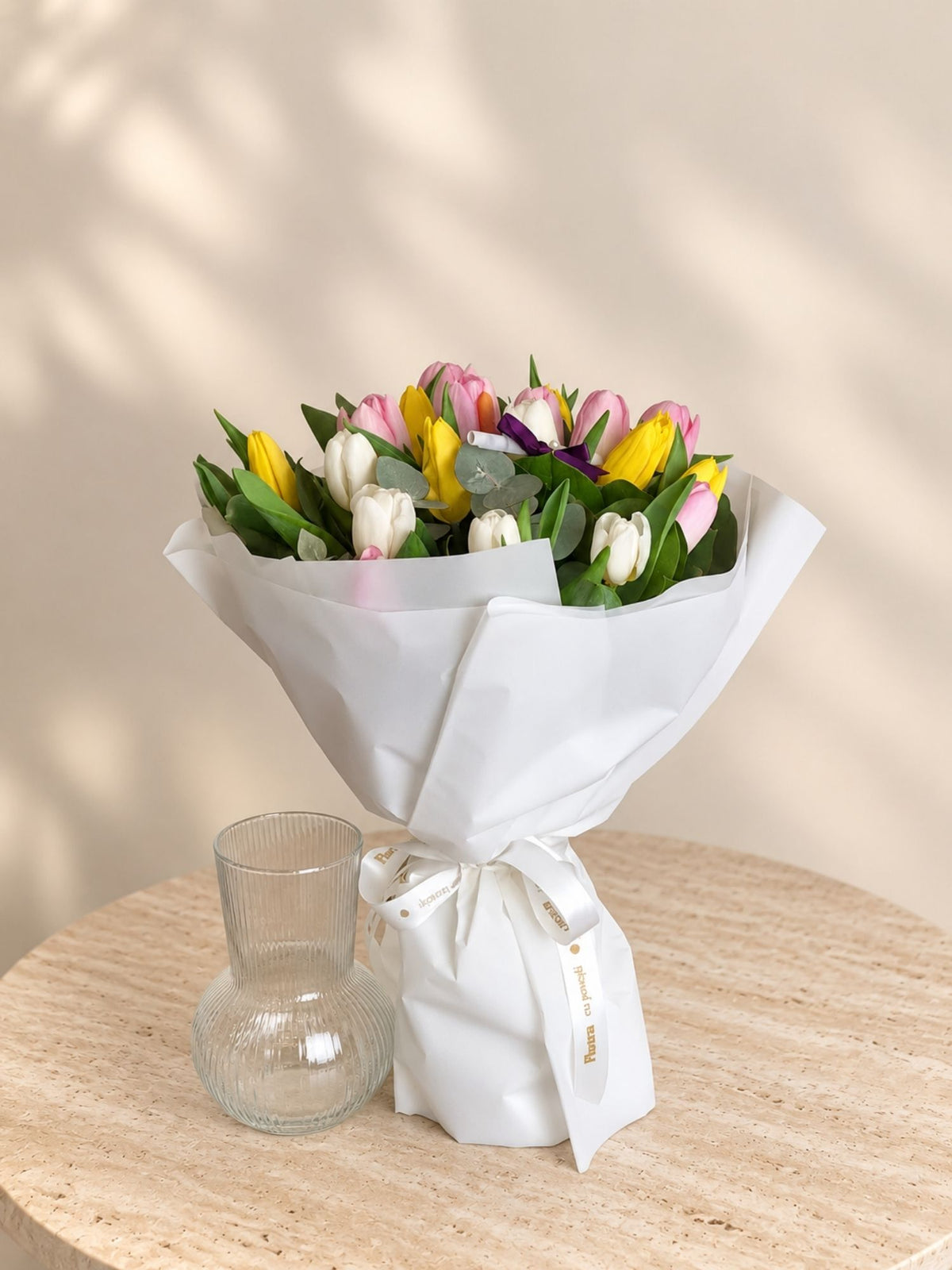 Buchet 25 lalele albe, roz si galbene