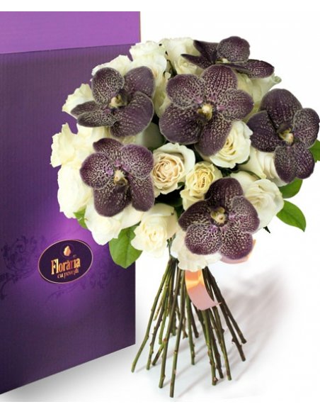 Colectia de Lux - Buchet trandafiri albi si orhidee vanda chocolate