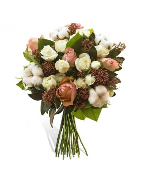 Buchet cu trandafiri roz miniroze albe bumbac si skimmia