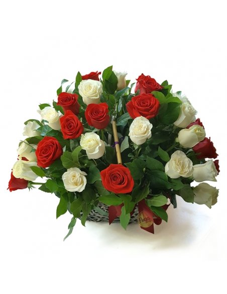 SPECIALS - Cos cu 41 trandafiri albi si rosii