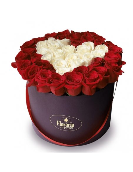 Colectia en Vogue - Cutie mare cu trandafiri rosii si albi in forma de inima