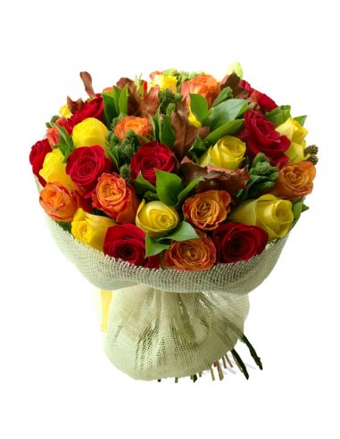 Buchet special de toamna cu trandafiri rosii galbeni si portocalii