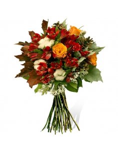 Buchet cu trandafiri portocalii, crin peruvian, bumbac si conuri de brad