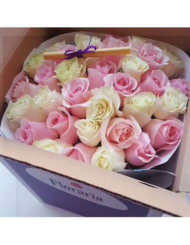 Buchet 33 trandafiri albi si roz