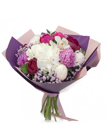 Buchet de vara cu bujori si hortensie