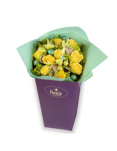 Buchet de iarna cu trandafiri galbeni si orhidee imperiale