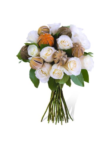 Buchet de sarbatoare cu trandafiri albi si portocale uscate