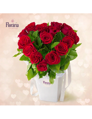 Buchet Inima din 15 trandafiri rosii