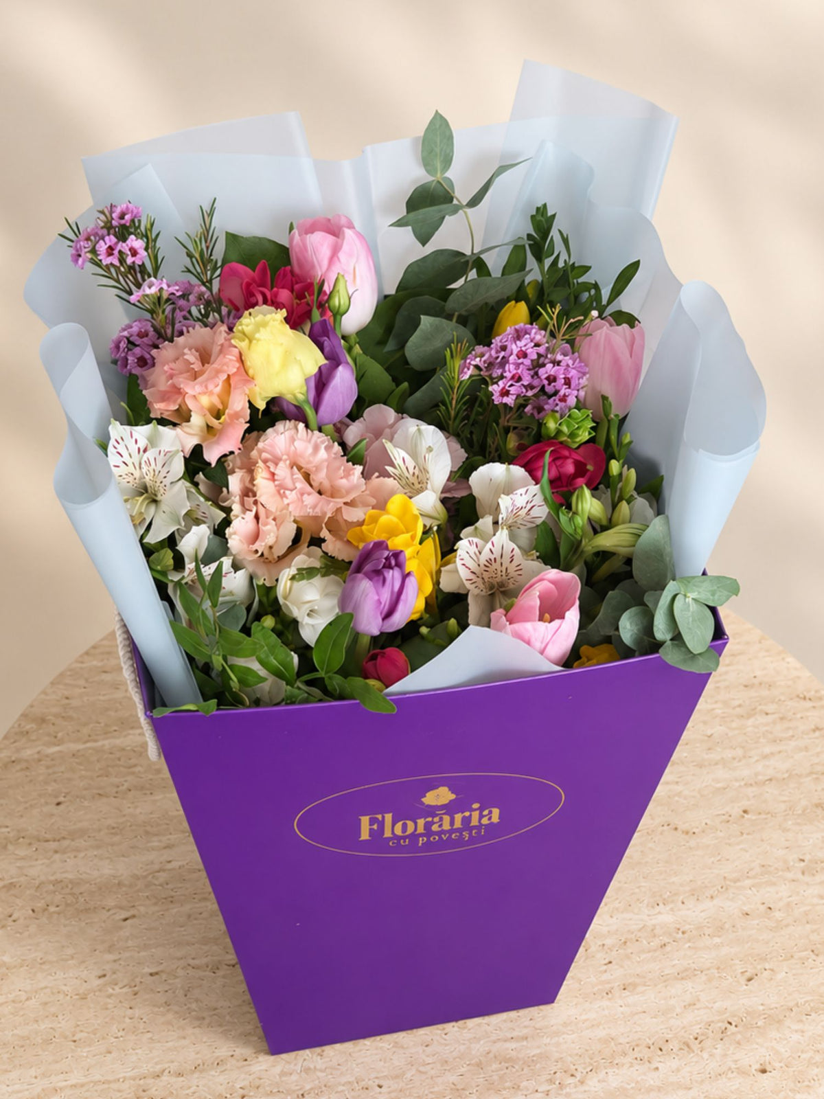 Buchet mix cu flori de primavara
