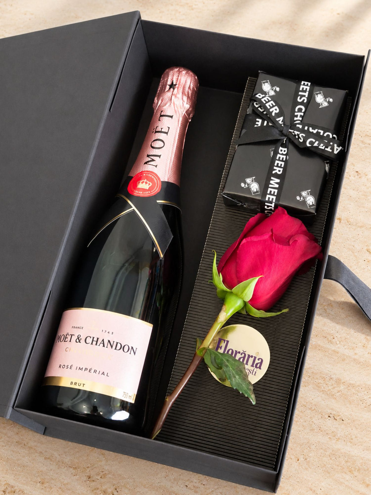 Cadou sampanie MOET ROSE Imperial si praline