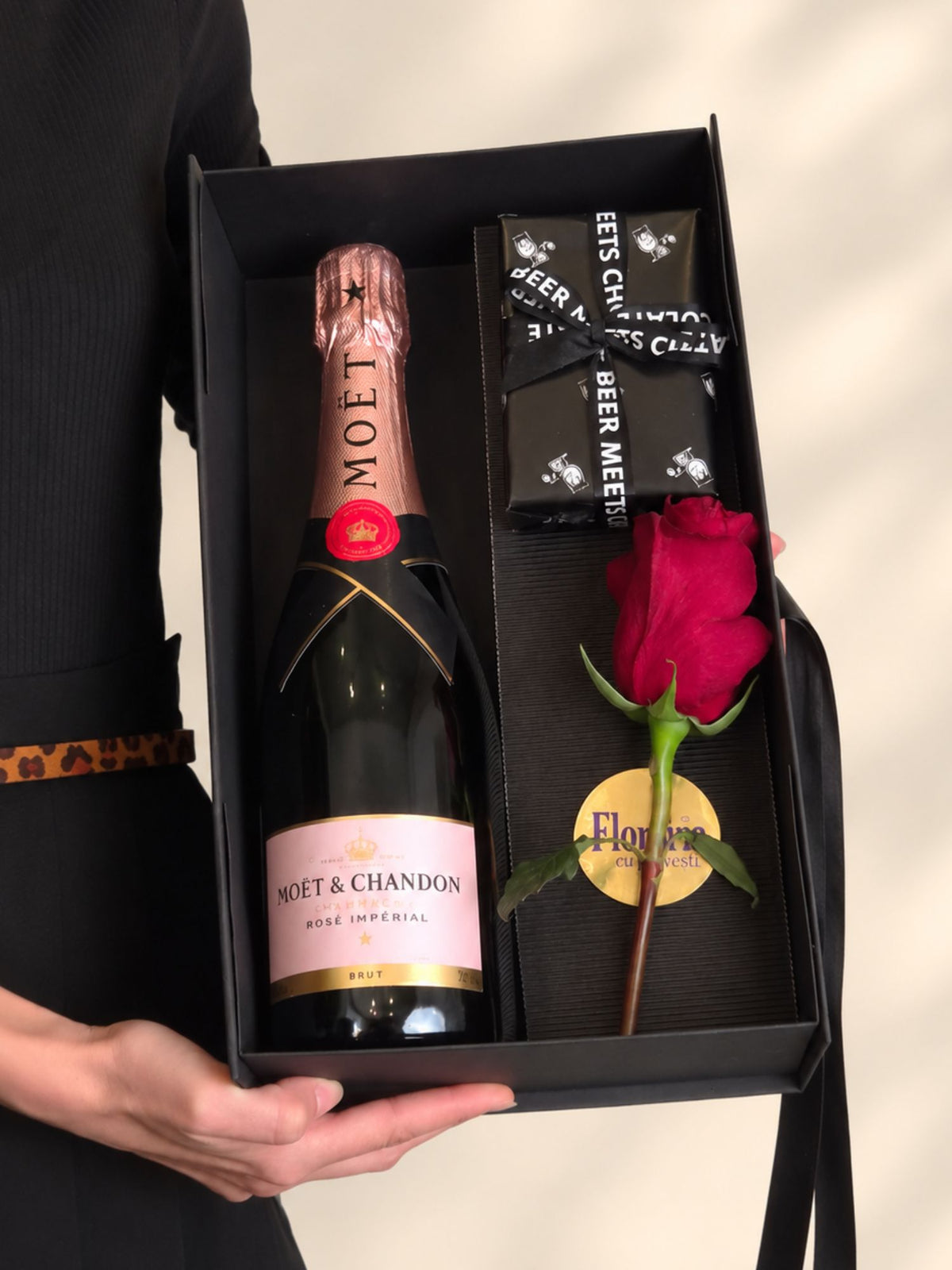 Cadou sampanie MOET ROSE Imperial si praline