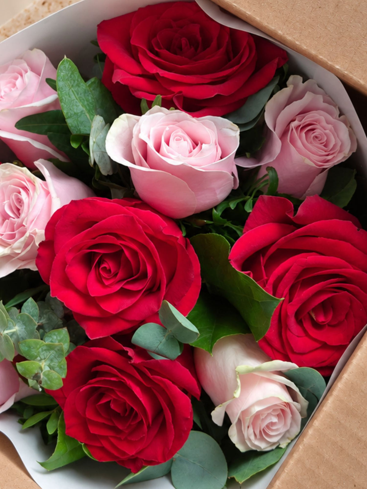 Buchet 11 Trandafiri Rosii si Roz