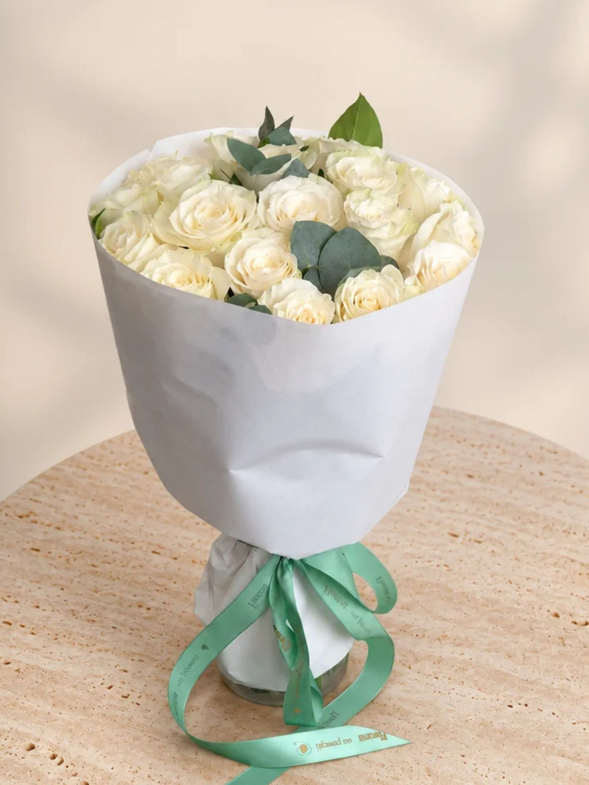 Buchet 19 trandafiri albi