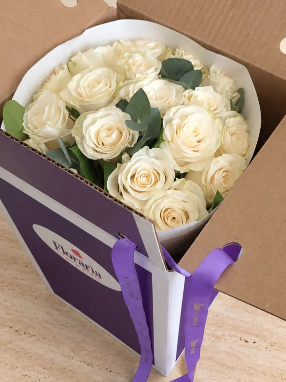 Buchet 19 trandafiri albi