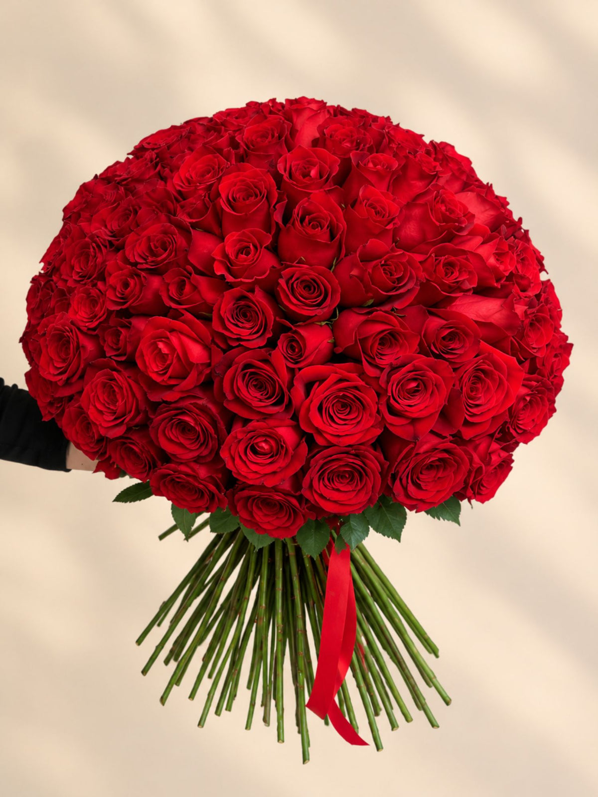 Buchet cu 101 trandafiri rosii premium