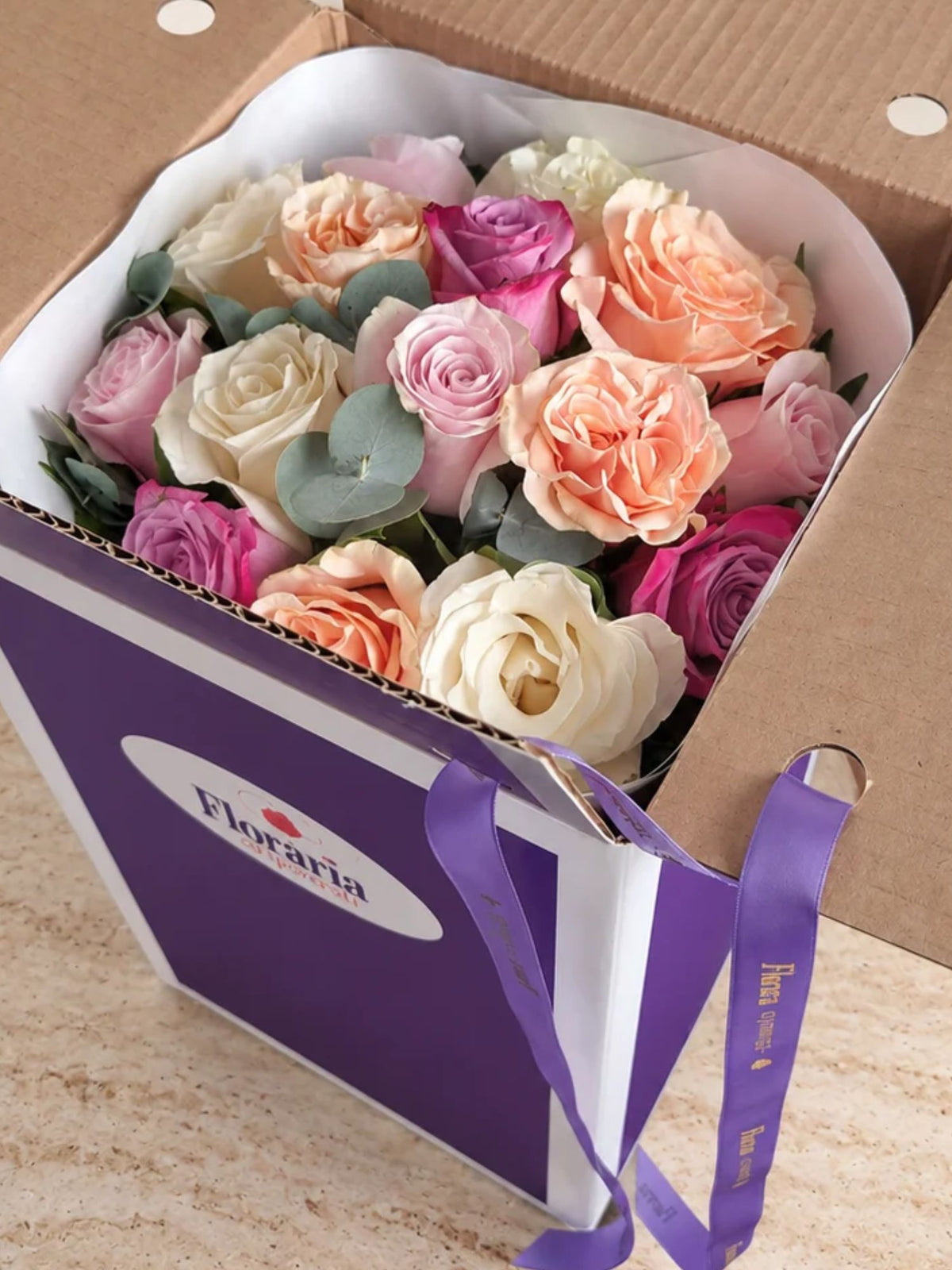 Buchet 13 Trandafiri Pastel