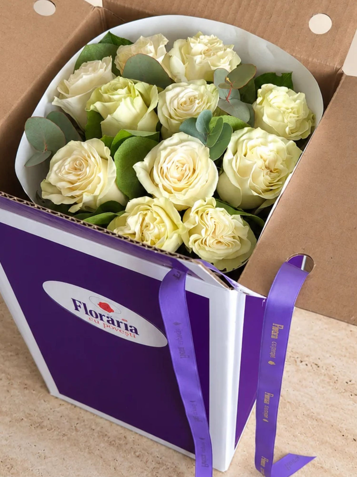 Buchet 13 Trandafiri Albi