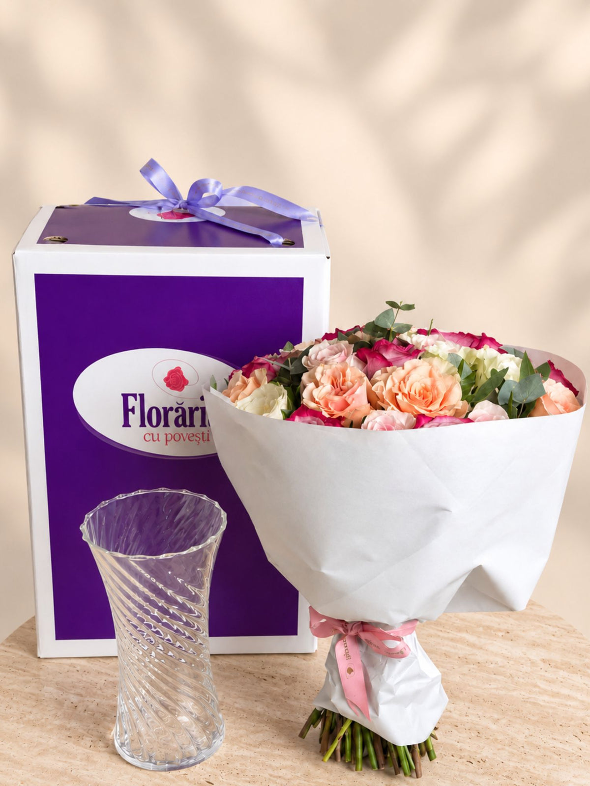 Buchet 25 Trandafiri Pastel si Vaza Cadou