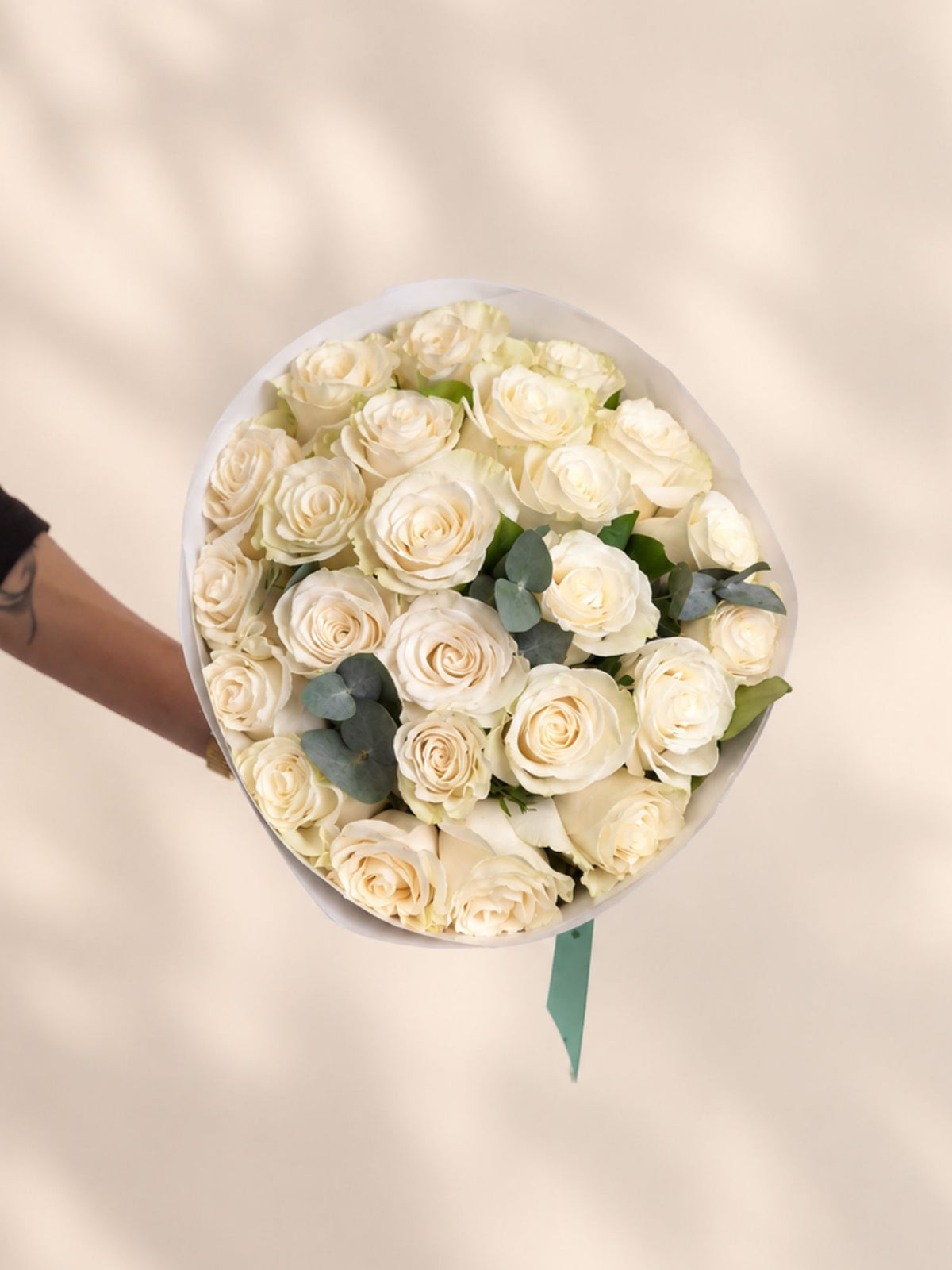 Buchet 25 trandafiri albi