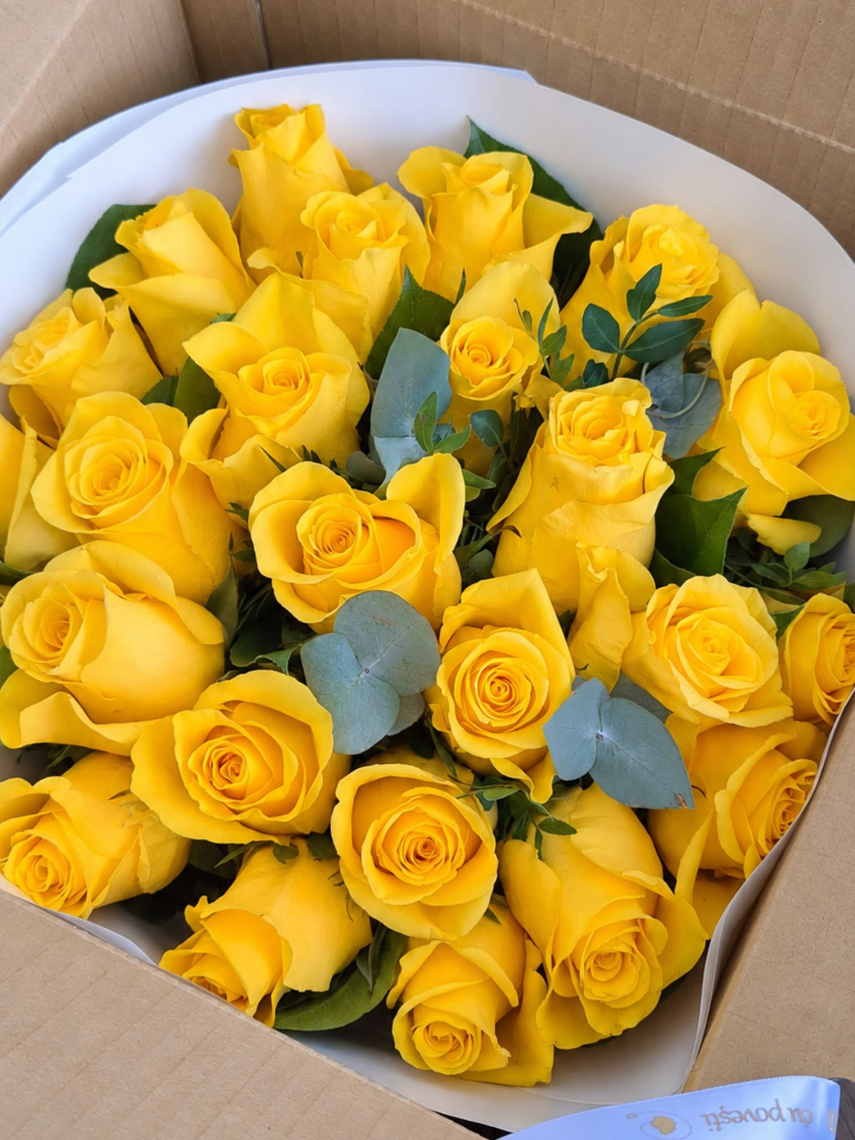 Buchet 25 Trandafiri Galbeni