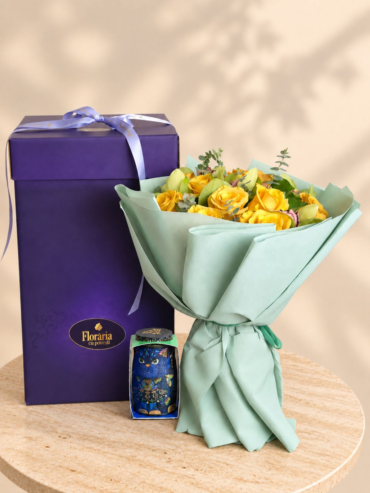 Pachet Colectia de Lux - Buchet trandafiri galbeni si orhidee verzi