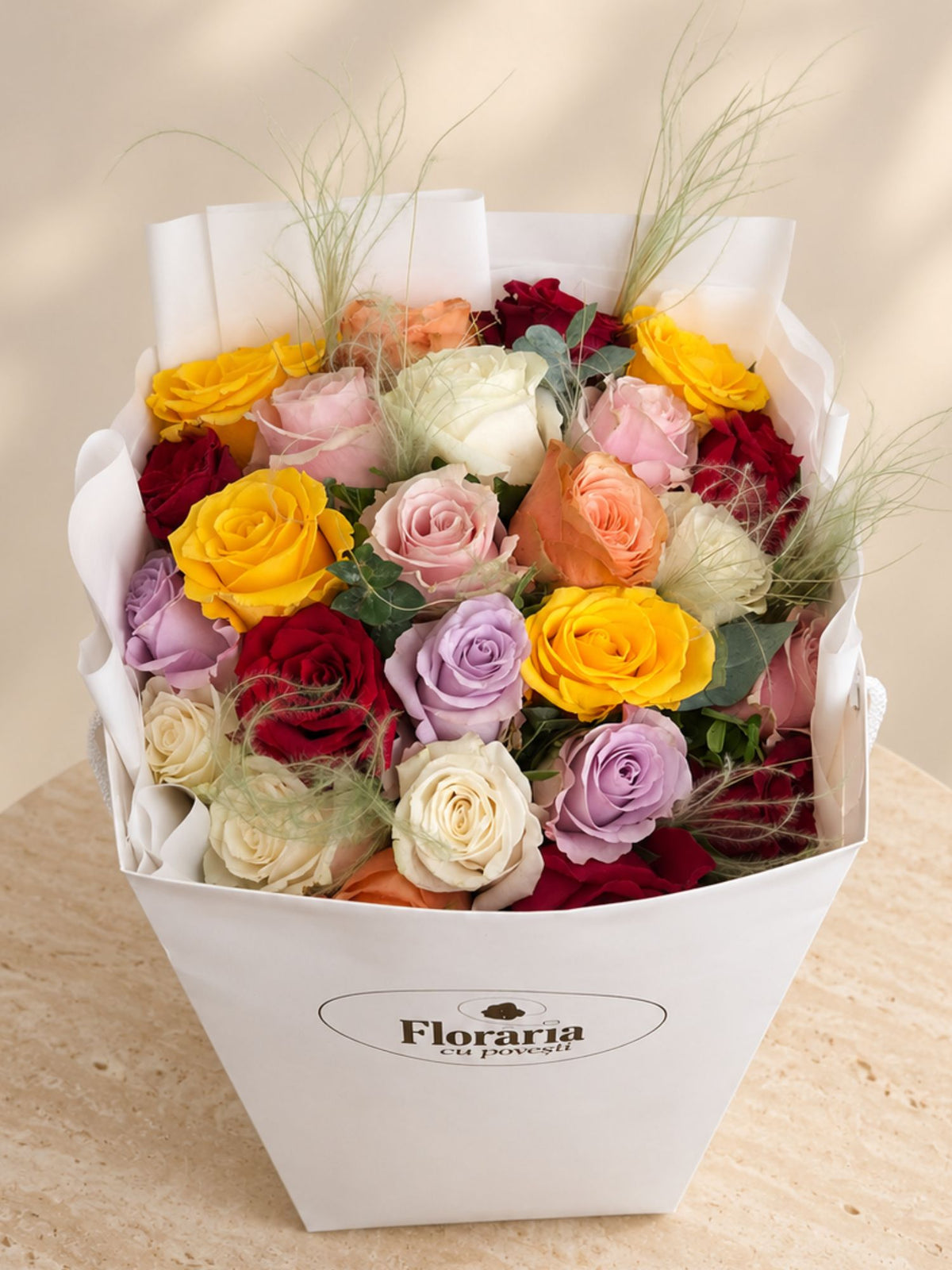 Flower bag cu 25 trandafiri asortati