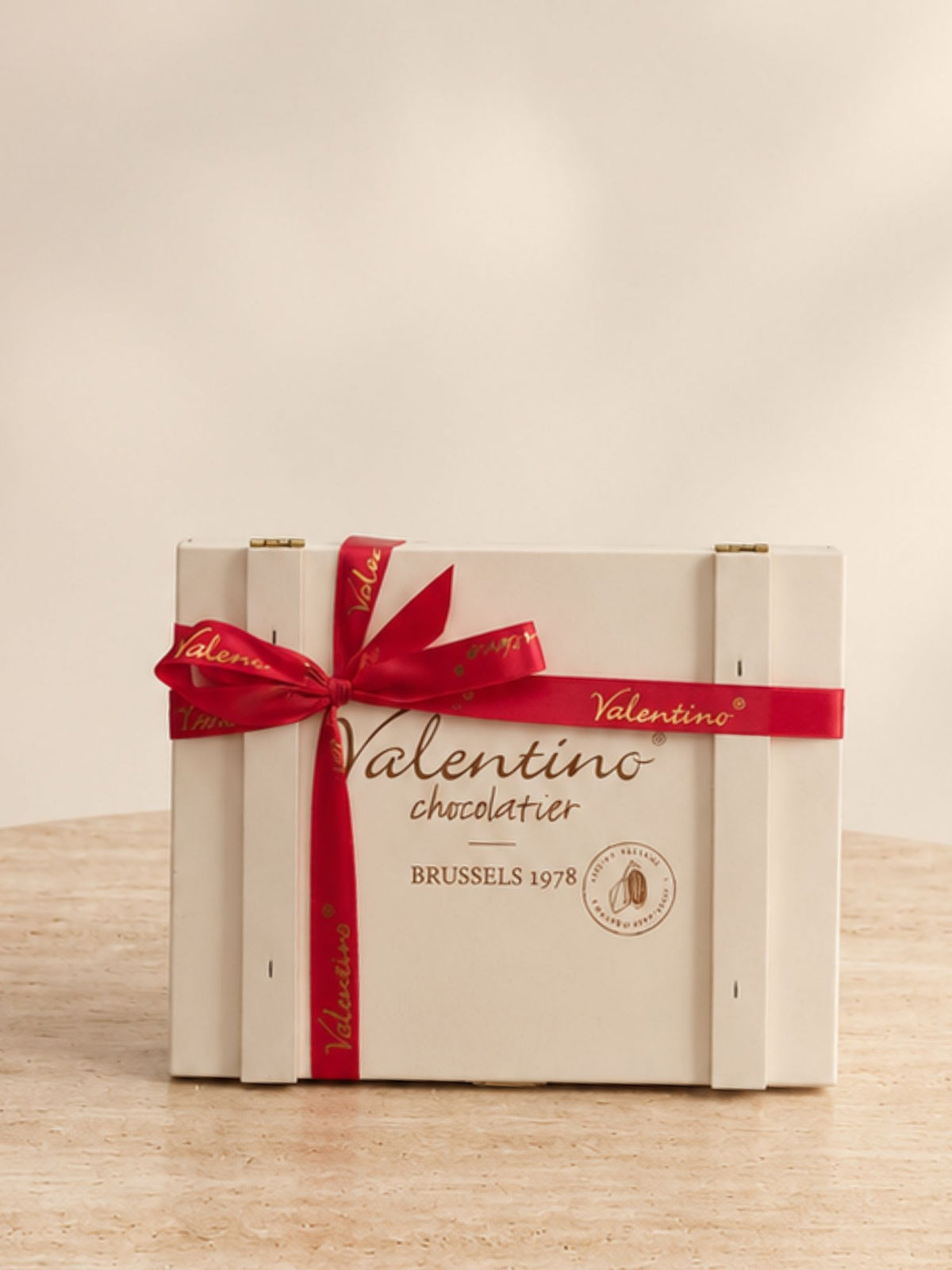 Cutie Lemn Praline cu Lichior Valentino