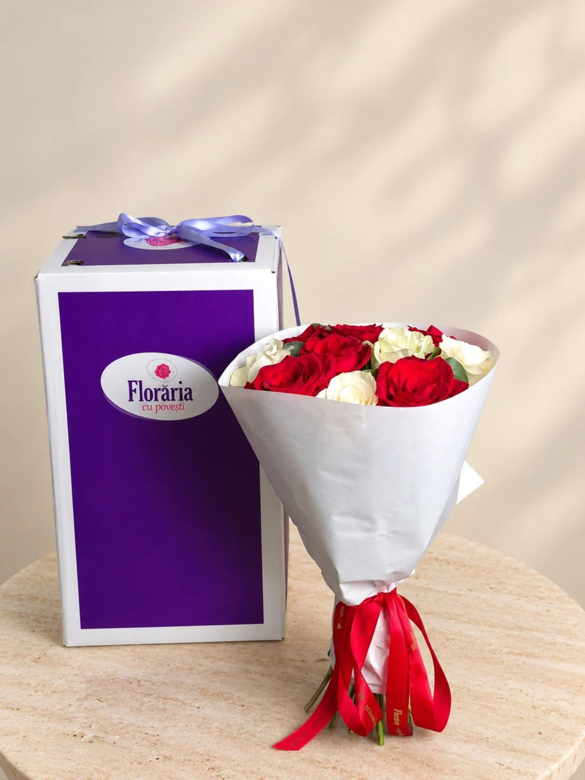 Buchet 13 Trandafiri Galbeni si Limonium - Floraria cu Povesti