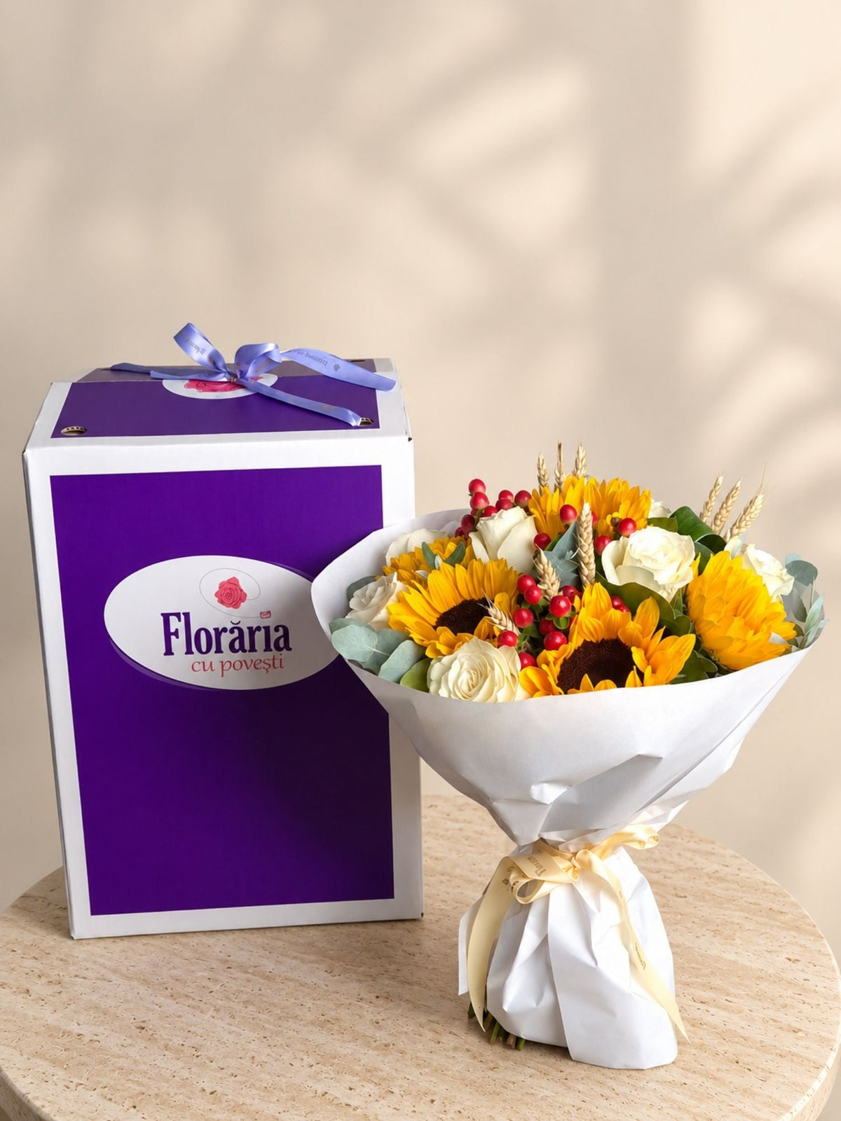 Buchet cu Floarea-Soarelui si Trandafiri Albi - Floraria cu Povesti